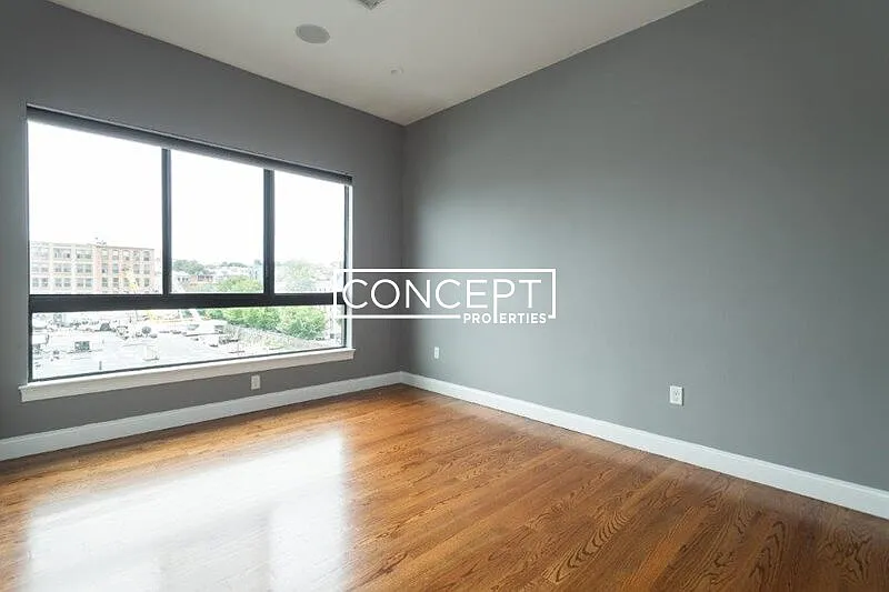 2 bed, $4,650 — Photo 4