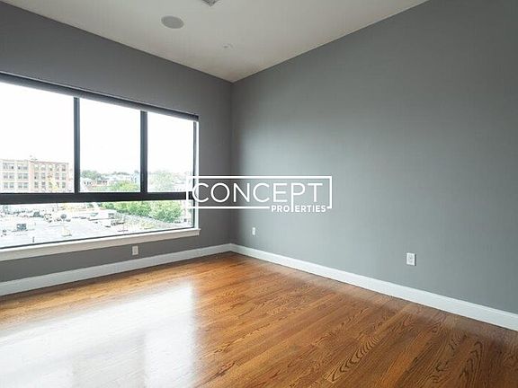 4th image of 339 D St #22V