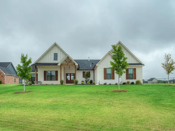 14113 Grae Ridge Rd, Yukon, OK 73099