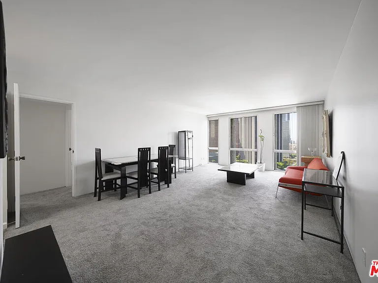 800 W 1st St #1807 — Photo 7