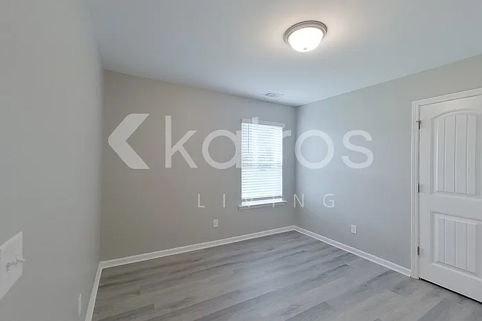 102 Bluff Rd — Photo 12