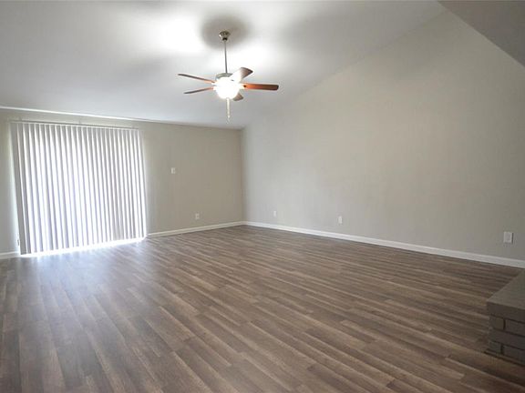 5th image of 3017 Rolling Hills Cir