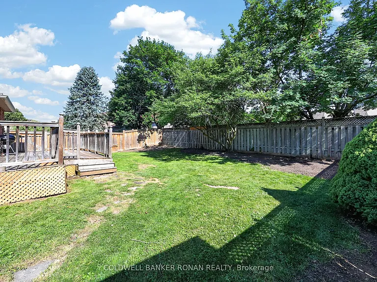 8 McCullough Ave — Photo 37