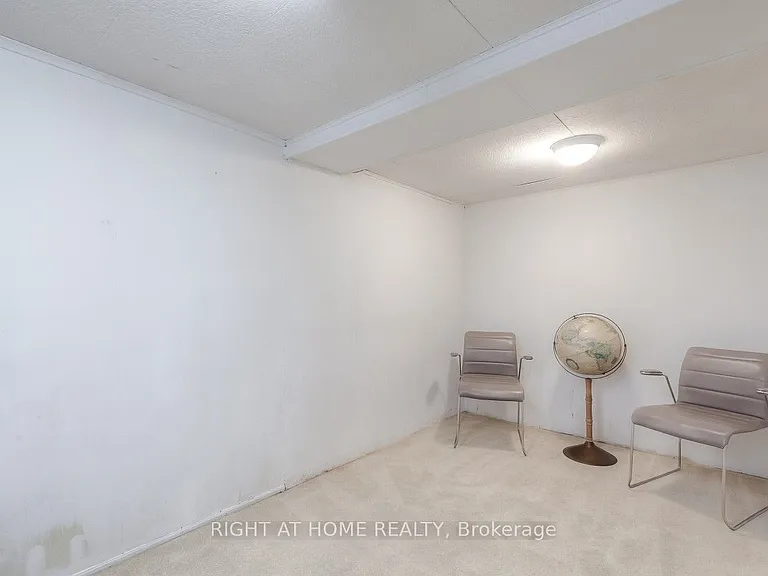 64 Royal York Rd — Photo 21