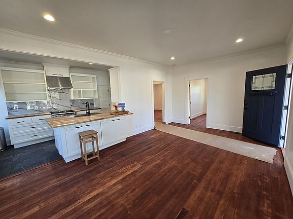 5th image of 7600 Cortez Ave