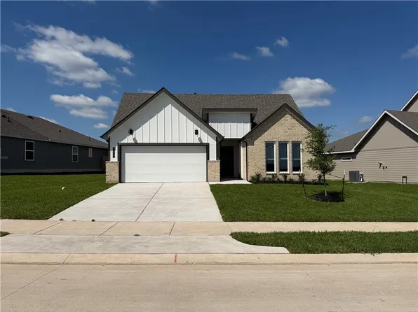 1717 San Jacinto Dr, Brenham, TX 77833