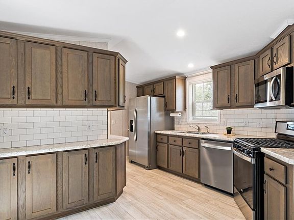 2nd image of 38 Diamond Hill Rd