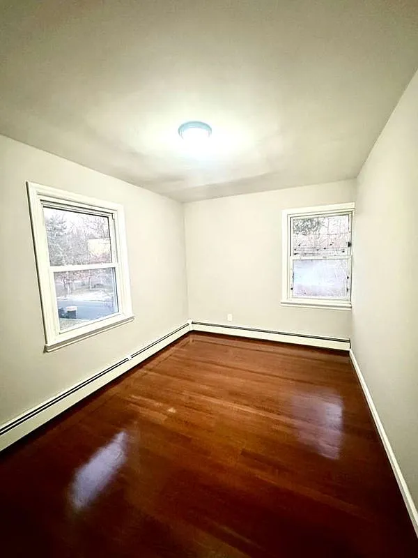 2 bed, 1.0 bath, 900 sqft, $2,750 — Photo 2