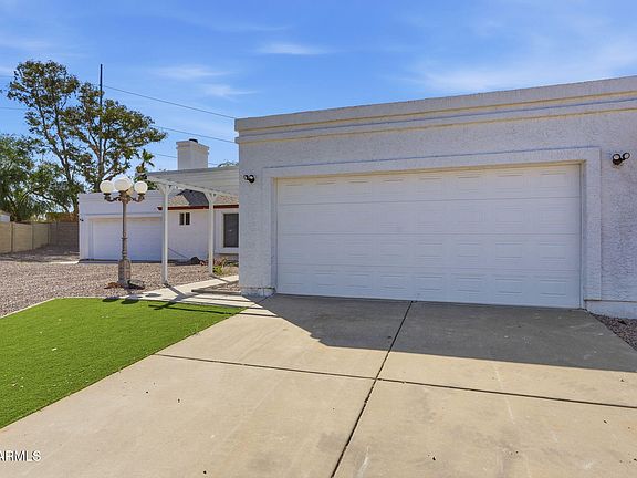 5th image of 1067 E Sequoia Drive