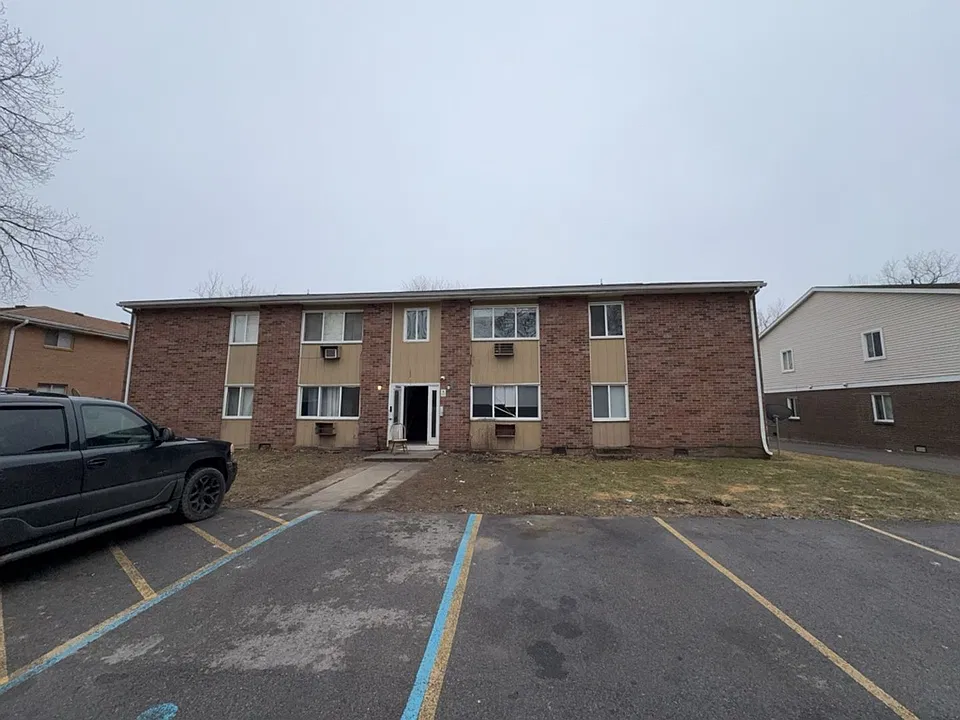 1540 Brooke Park Dr, Toledo OH 43612