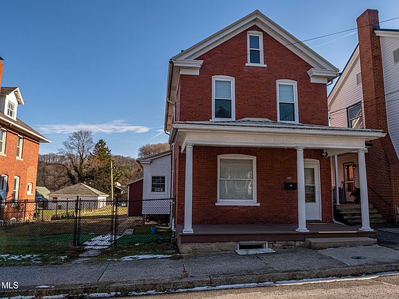 5th image of 223 Plum St