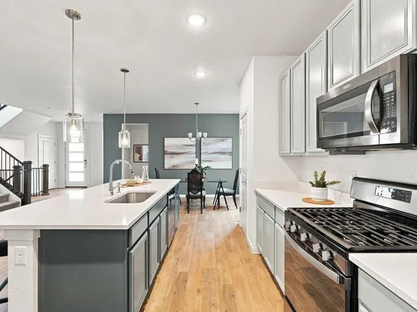 1982 Autumn Moon Dr, Windsor, CO 80550