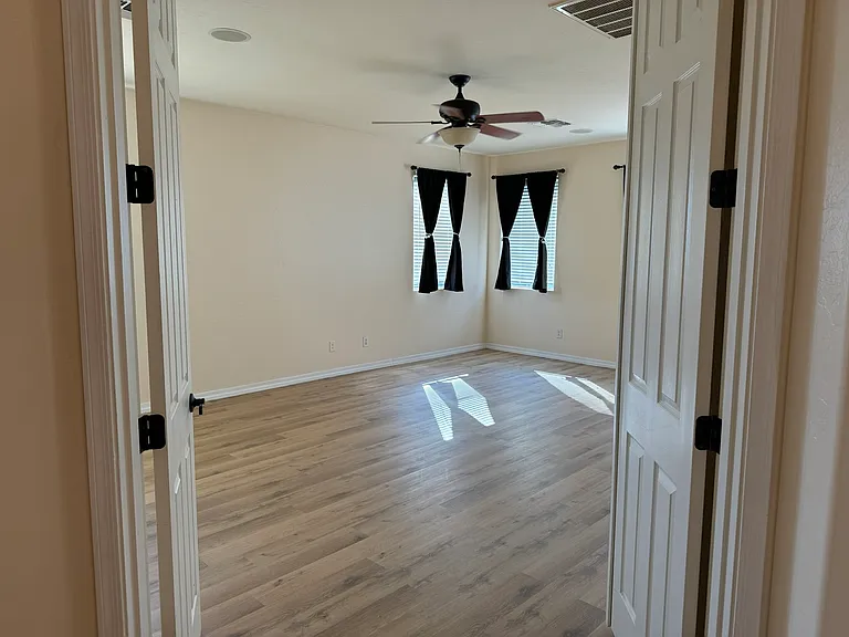 4524 W Rushmore Dr — Photo 24