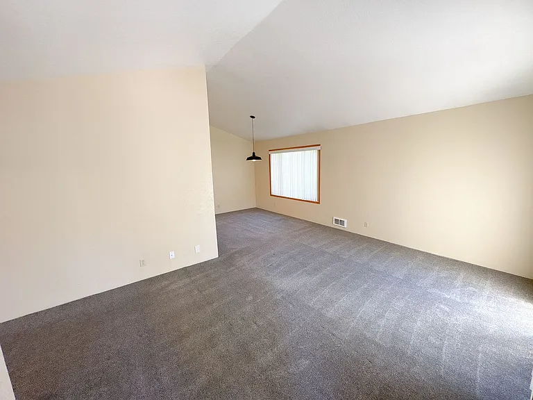 5440-5442 N Hills Dr #5444 — Photo 4