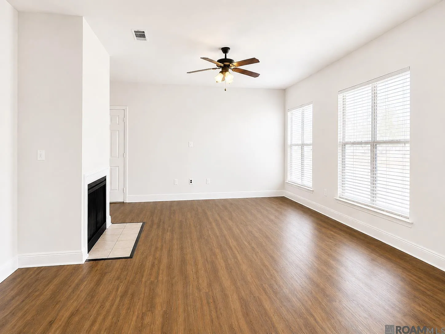 2 bed, 1219 sqft, $1,600 — Photo 1