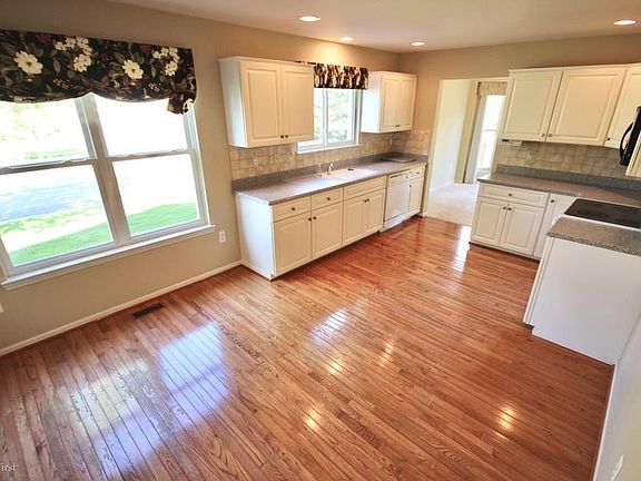 2nd image of 17155 Gulf Dr