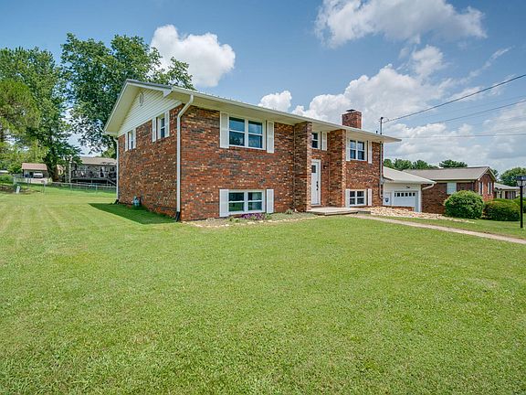 3rd image of 504 McCrary Dr