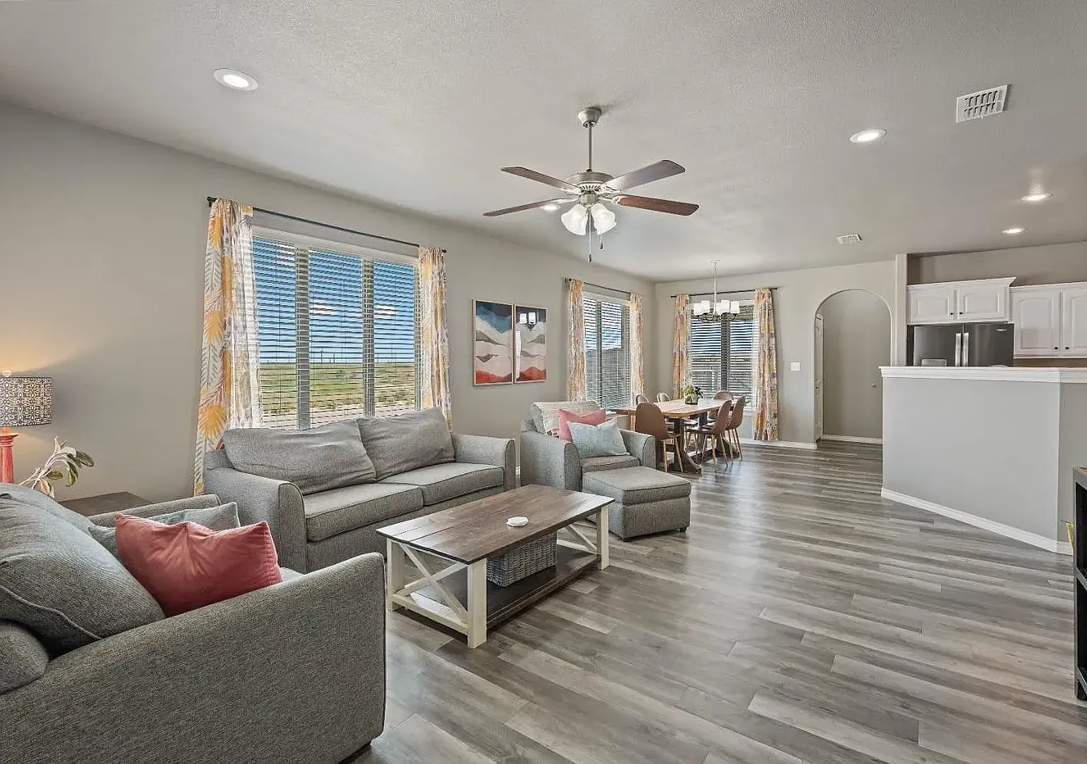 Spacious 3-Bedroom Home in Lubbock-Cooper ISD with Extended Garage — Photo 4