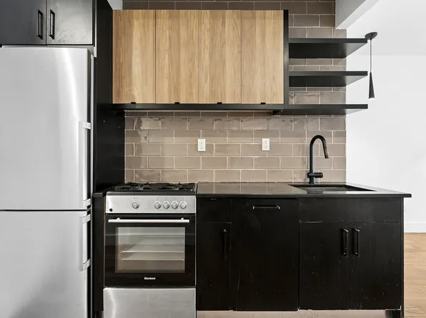 1721 Putnam Avenue image 6 of 11