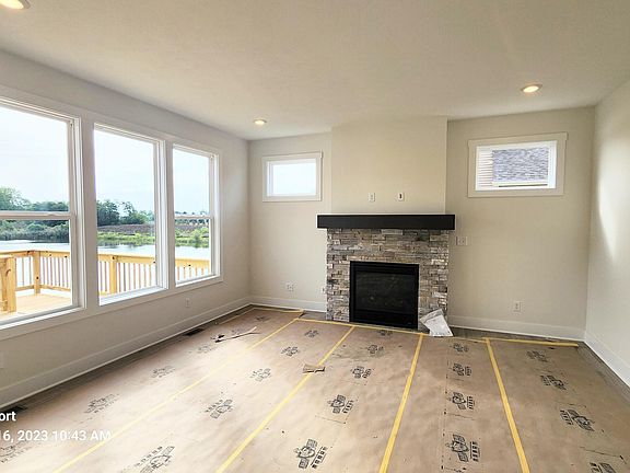 3rd image of 6624 Maria Dr