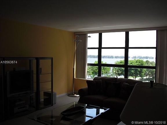 4th image of 1440 Brickell Bay Dr #S