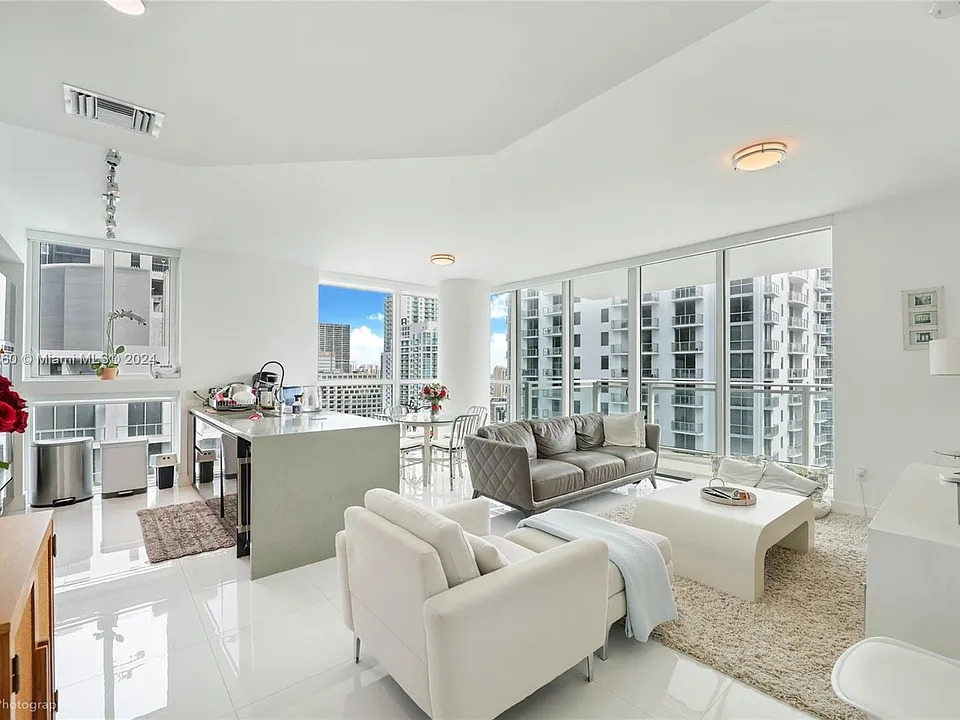1080 Brickell Ave #3406