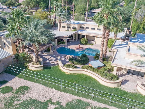 2nd image of 1037 E Calle Monte Vista Dr