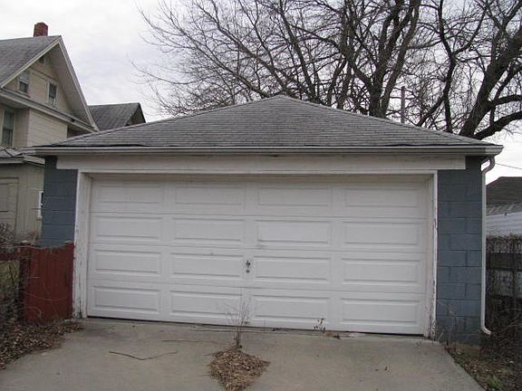 5th image of 3600 S Benton Ave