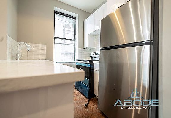 3rd image of 139 Tompkins Ave #4F