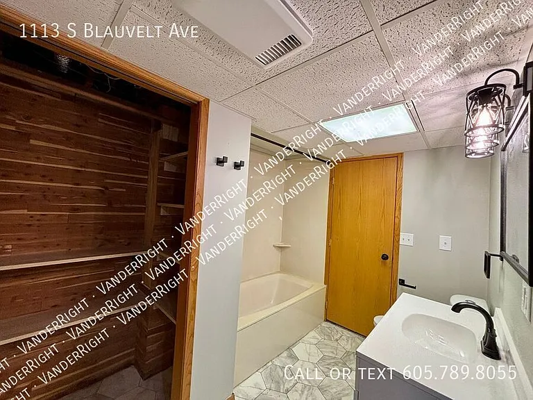 1113 S Blauvelt Ave — Photo 35