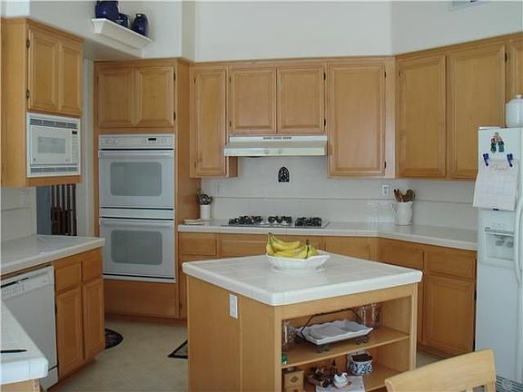 3rd image of 836 Calle Lagasca