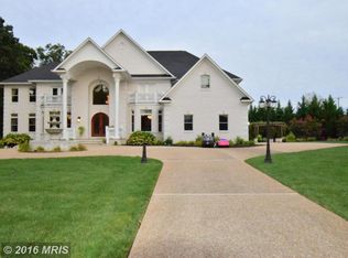 8636 Larkview Ln, Fairfax Station, VA 22039