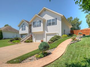 4234 Grand Ave, Joplin, MO 64804