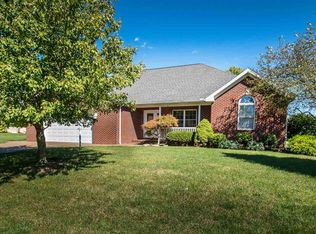 10282 S Pheasant Run, Haubstadt, IN 47639