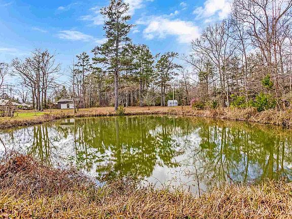 5th image of 1002 Daffin Rd