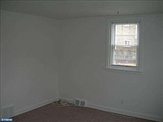 4th image of 4561 Vista St
