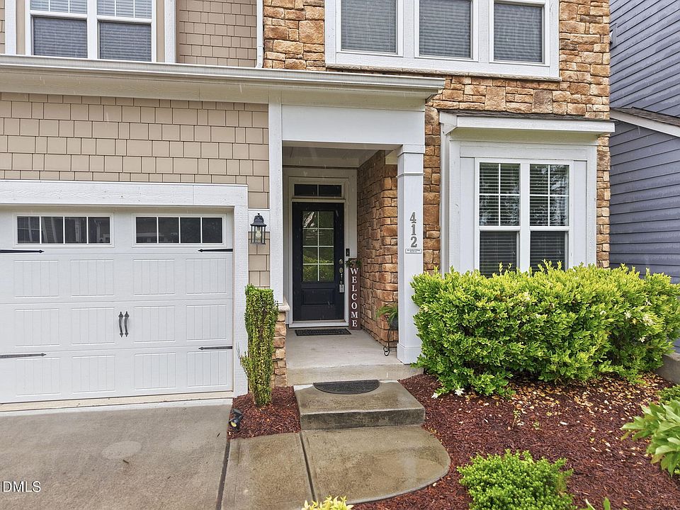 1st image of 412 Hopwood Way