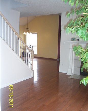 3rd image of 932 Azalia Dr