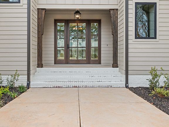 2nd image of 304 Windel Dr