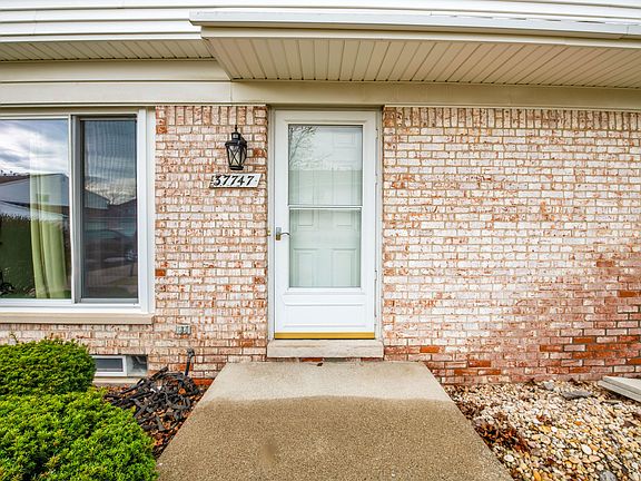 3rd image of 37747 Colonial Dr N