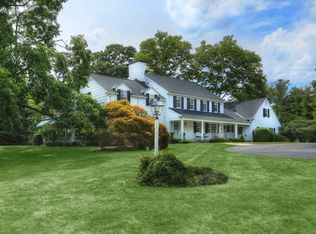 6 Horseshoe Bend Rd, Mendham, NJ 07945