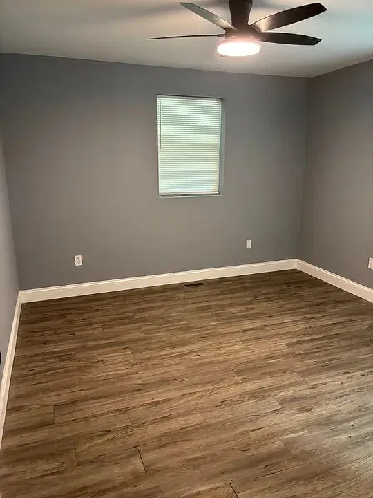 2 bed, 900 sqft, $1,600 — Photo 4