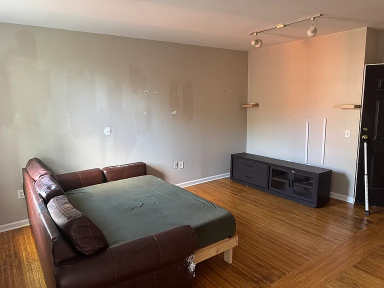 275 Plymouth Ave S #23 — Photo 3