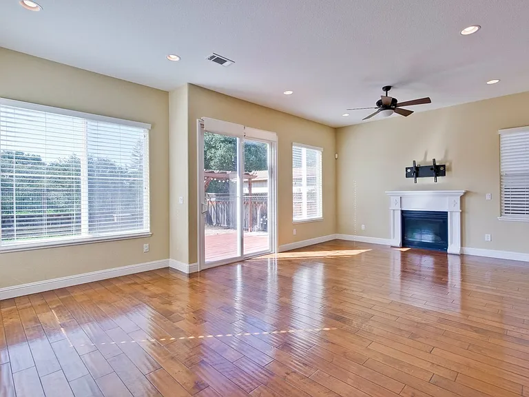 3027 Mousa Ct — Photo 17