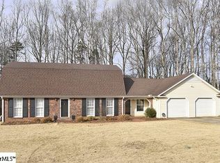 740 Brookdale Dr, Greer, SC 29651