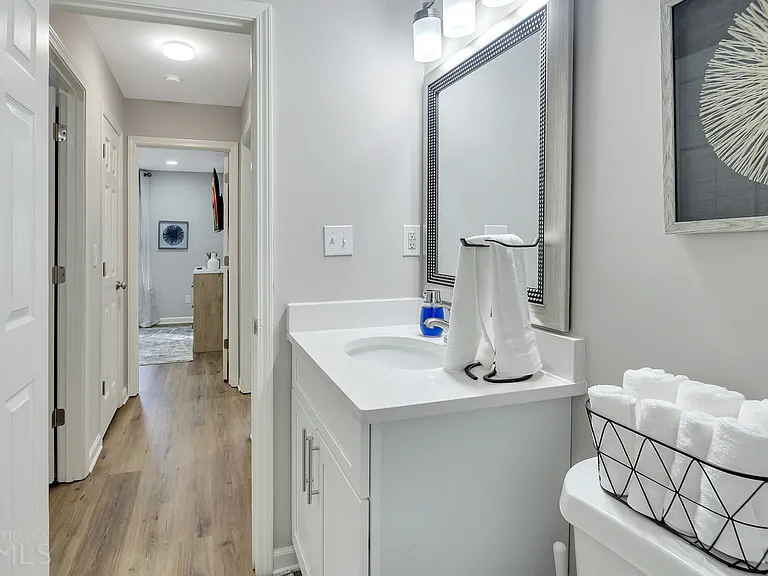 1734 Spring Rd — Photo 9