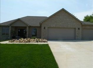 7 Wolf Creek Ct, Kappa, IL 61738