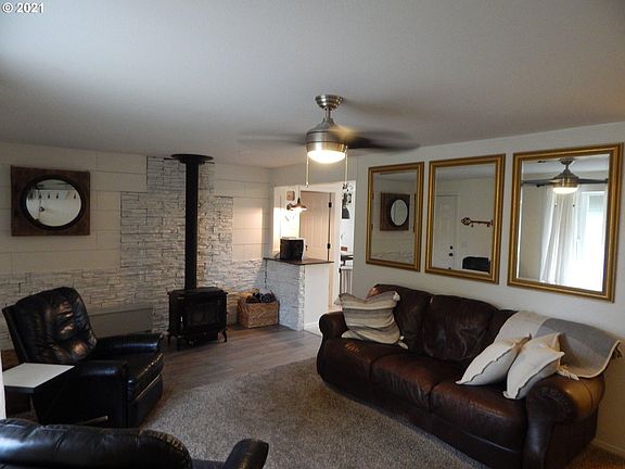 4th image of 503 N Pine Ave