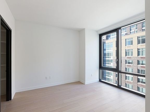 4th image of 21 W End Ave APT 2302