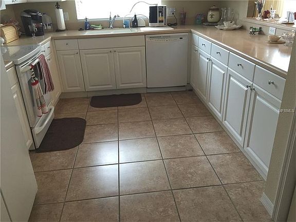 3rd image of 5144 Harbour Dr